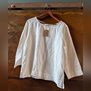 NWT Menique Linen Long Sleeve Blouse